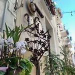Fiori Catene Tra Le Torri *