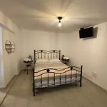 Fiori Catene Tra Le Torri