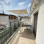 Fiori Catene Tra Le Torri Conversano