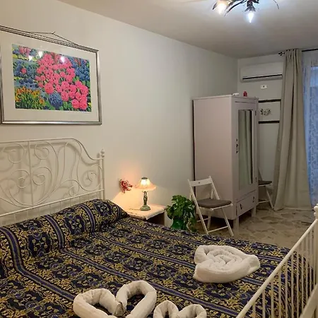 Fiori Catene Tra Le Torri * 孔韦尔萨诺