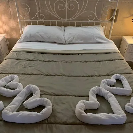 Fiori Catene Tra Le Torri *