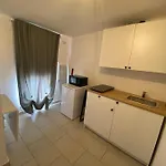Fiori Catene Tra Le Torri Conversano