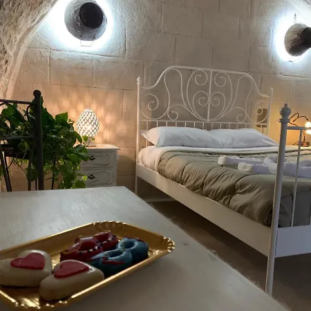 Daire Fiori Catene Tra Le Torri *