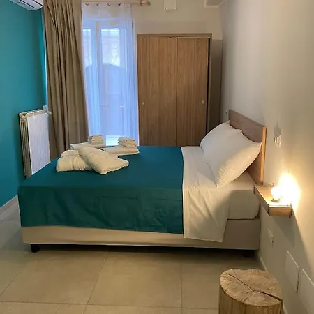 Fiori Catene Tra Le Torri Conversano