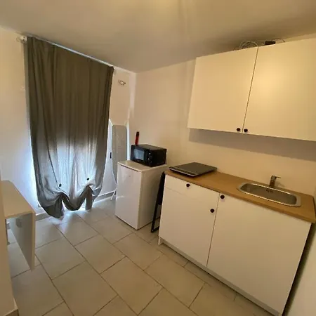 Fiori Catene Tra Le Torri Conversano