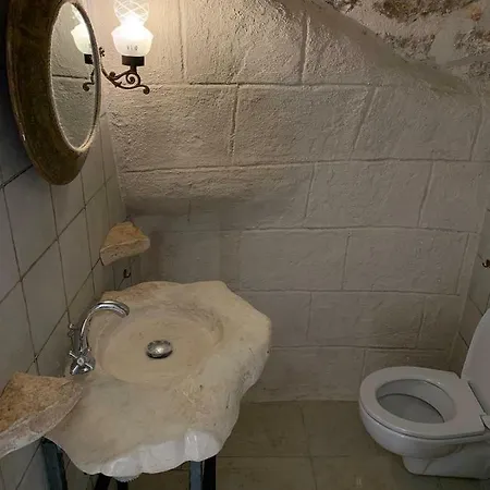 Fiori Catene Tra Le Torri Daire Conversano