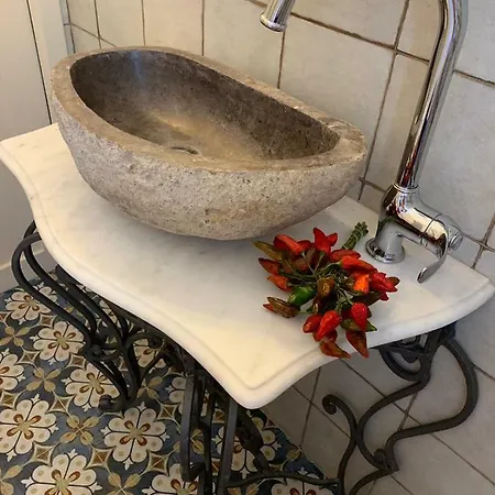 Fiori Catene Tra Le Torri *