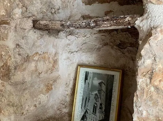 Apartament Fiori Catene Tra Le Torri *